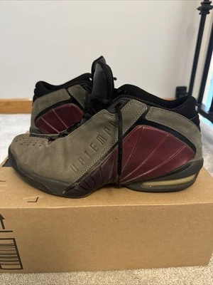 Nike Air Uptempo Maroon Men’s Size 13 Athletic Shoes –  USED – Comfortable Shoes - Image 1 of 4