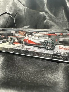 Minichamps 530104311 McLAREN MP4-25 J.BUTTON WINNER GP AUSTRALIA 2010 1:43 USA - Picture 1 of 7