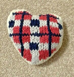 VALENTINE'S Day HANDMADE MINI HEART PILLOW. Hand knit front,Silk back. Adorable!