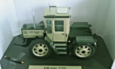 Weise-Toys 1:32 - Trattore MB-trac 1100 con ruote da coltura - Immagine 1 di 4