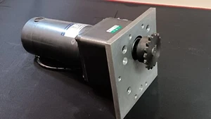 Shanghai Silicon DC Servomotor - 80ZYX-0.1-03 RPM 90 VOLTS 90 - Picture 1 of 5