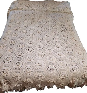 Antique Ecru Coverlet BEDSPREAD, puffy crocheted, floral medallion, 75x90 +Fring - Picture 1 of 18