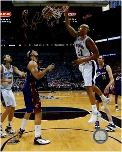 Tim Duncan- an Antonio Spurs-LICENSED 8x10 Basketball Photo - Picture 1 of 1