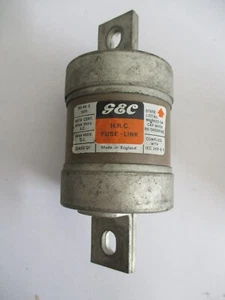 COLLEGAMENTO FUSIBILI GEC TMF400 400A 550VAC HRC (CON ETICHETTA ARANCIONE) - Foto 1 di 1