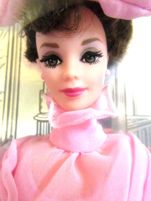 Барби как Элиза Дулиттл в моей прекрасной леди - розовый органзы платье и с оборками шляпа новый в коробке - Изображение 1 из 4