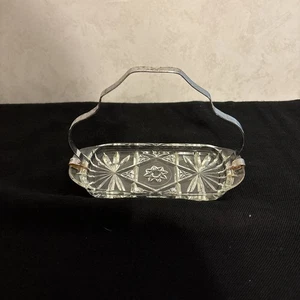 Vintage Anchor Hocking Early American Prescut Glass Butter Dish w/Metal Handle - Picture 1 of 3