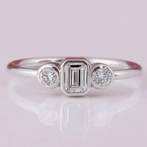2.50Ct Emerald Cut Moissanite Three Stone Engagement Women's Ring 14K White Gold - Picture 1 of 5
