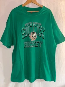 North Dakota Fighting Sioux Herren Hockey T-Shirt XXL grün NEU - Bild 1 von 4