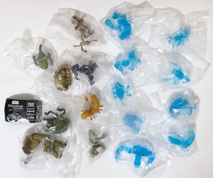 New TAKARA TOMY STAR WARS Dejarik Holochess Capsule Toy Complete 16 Types Set - Picture 1 of 3