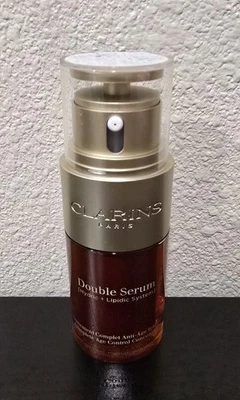 Clarins Doble Serum Sistema Hidrídico + Lipídico 1 FL OZ Foto 1 de 3