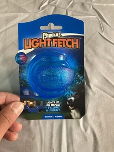 Petmate Chuckit! Light Fetch Rubber Ball Toy for Medium Breeds Dogs NEW - Picture 1 of 2