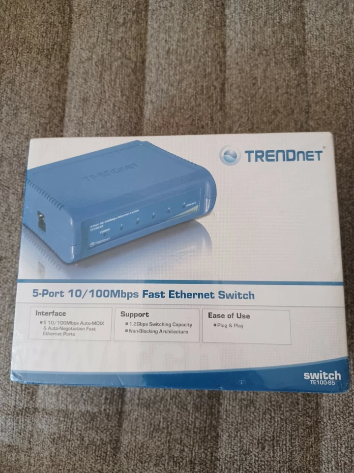 Trendnet 5 Port Ethernet Switch - Image 1 of 4