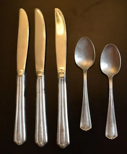 5 pcs Antique Silverplate flatware Amsilco COPLEY Taiwan Knives Teaspoons - Picture 1 of 2