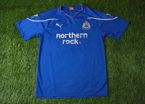 NEWCASTLE UNITED 2010/2011 FOOTBALL SHIRT JERSEY AWAY PUMA ORIGINAL SIZE M Cover