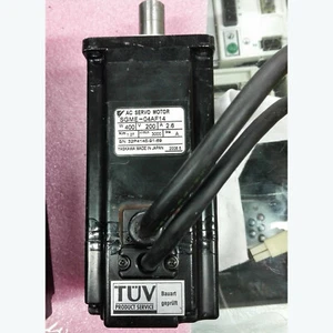 one Used yaskawa servo motors SGME-04AF14 SPOT STOCKS - Picture 1 of 1