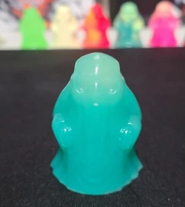 Minifigura Deadbird Toys Boneghost 2" resina GID edición limitada - Imagen 1 de 9