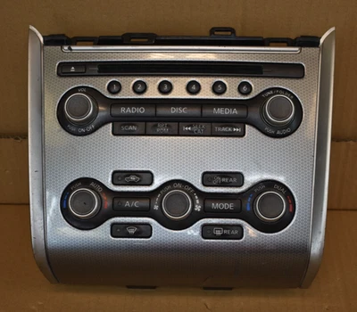 Panel de radio control climático Nissan Pathfinder 2016-2018 (2018) OEM 68260 3KA2A Foto 1 de 4