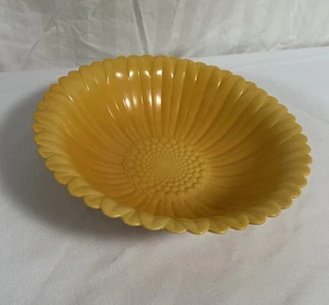 Martha Stewart Collection 10,25" Blütenblatt gelb große Schüssel - ofenfest - Bild 1 von 18