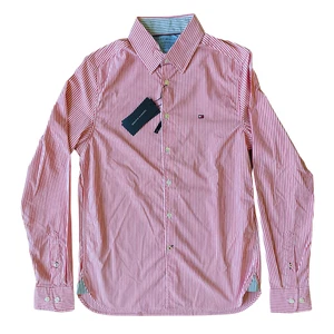 Tommy Hilfiger Men's Slim Fit No Tuck Button Up Striped Shirt NWT Free Shipping - Picture 1 of 4