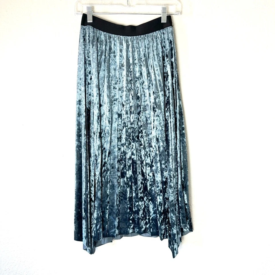 Falda midi plisada de terciopelo aplastado azul Max Studio talla pequeña Foto 1 de 4