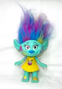 FIGURINE HASBRO DREAMWORK TROLLS HARPER TURQUOISE CHEVEUX A COIFFER 22CM - 2015 - Picture 1 of 5