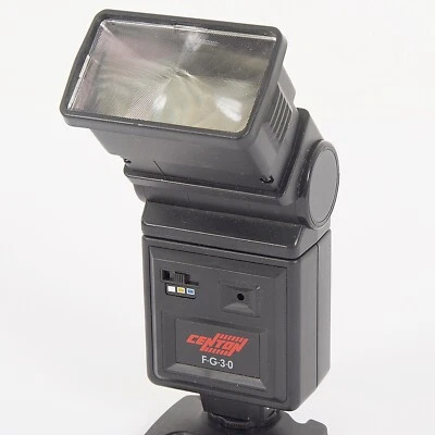 CENTRON FG 30 BOUNCE/SWIVEL/TILT/ ZOOM FLASH GUN - TESTED - Image 1 of 4