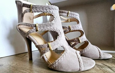 Sandálias de salto alto Lauren Conrad SEXY Windflower bege tamanho EUA 8 50% de desconto = $25.00 - Imagem 1 de 4