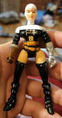 Figura Monja Guerrera Área Monja Santa Variante Negra 5" 1997 Antártica Incompleta  Foto 1 de 4