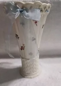 Posy Baskets LENOX Medium Trumpet Vase 9.25" Tall Glossy Porcelain Floral Design - Picture 1 of 18