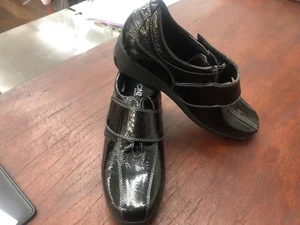 ITALIAN LEATHER, CINZIA, SOFT,BLACK PATENT COMFORT SHOES,SLIP ON WEDGES,36 - Picture 1 of 4