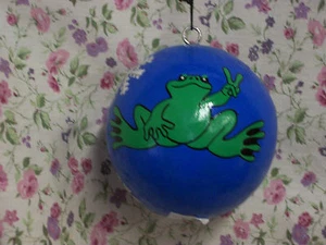 NEW PEACE FROGS SNOWFLAKE BALL ORNAMENT - Picture 1 of 2