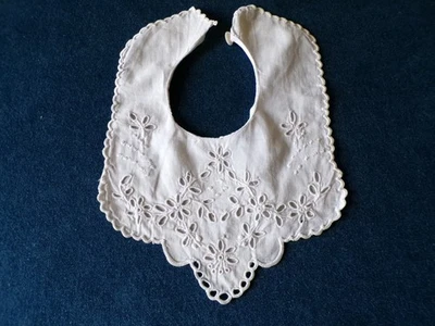 BAVOIR ANCIEN DENTELLE BRODERIE - Photo 1/4