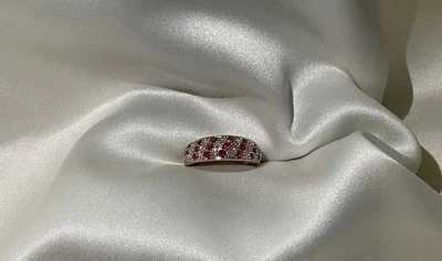 9k yellow gold vintage ruby and diamond pavé ring  - Image 1 of 4