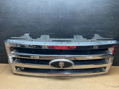 Parrilla cromada superior delantera Ford Expedition 2007 a 2014 OEM U6372 DG Foto 1 de 4