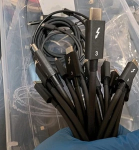 Thunderbolt 3 Cable 0.7M supports 100W charging and 40Gbps speeds - Picture 1 of 4