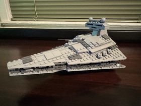 LEGO Star Wars: Midi-Scale Imperial Star Destroyer (8099)