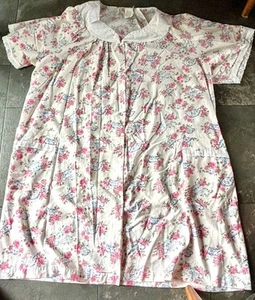 Vintage House Dress White Blue Teapot  Floral Granny Core Mumu Size 3XL Snap Up - Picture 1 of 6