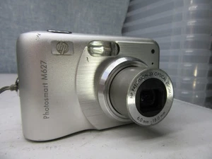 HP Digital Camera Photosmart M627 7.0MP Silver Tested & Working - Picture 1 of 3