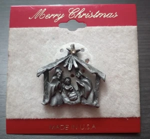 Vintage Pewter Manger Nativity Scene Christmas Scarf Lapel Pin MADE IN USA - Picture 1 of 4