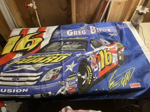 AUTOGRAPHED Greg Biffle # 16 NATIONAL GUARD DOUBLE SIDED 3 x 5 FLAG Cover