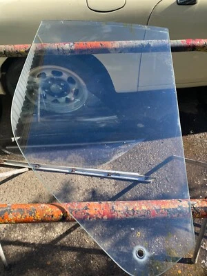 BMW e10 1600 2002 quarto de janela vidro passagem direita transparente - Imagem 1 de 2