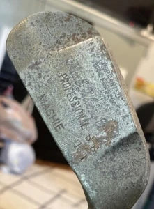 2 palos de golf vintage de nogal americano Wilson profesional Mashie estampados y niblic especial - Imagen 1 de 13