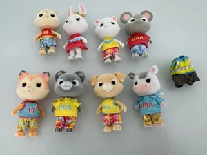 Honey Bee Acres Back To School Pals 8 Figuren 1 extra Kleidungsset - Bild 1 von 2