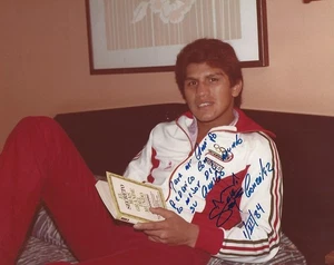 Foto sincera firmada 8 x 10 RODOLFO SUPER GATO GONZALEZ boxeo - Imagen 1 de 1