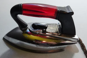 Vintage American Beauty 79-AB Volts 110-120/ Wattage 1000 Electric Iron - Picture 1 of 19