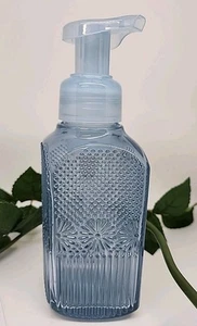 Bath & Body Works Blue Floral Dotted Soap Dispenser Glass Refill - Picture 1 of 3