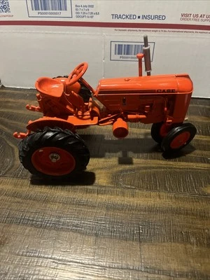 Spec Cast 1996 1/16 Case DC-3 Narrow Front Diecast - Image 1 of 4