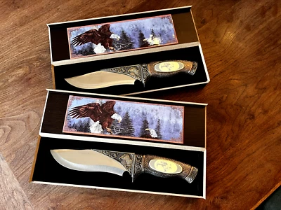 Decorative 11" Hunting Knives (SET OF TWO) Collectible Foto 1 de 4