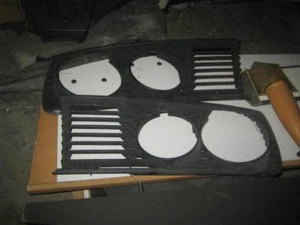 BMW 5er, E28 Kühlergrill links und rechts, Und sehr großes Teilekonvolut E 28, - Bild 1 von 4