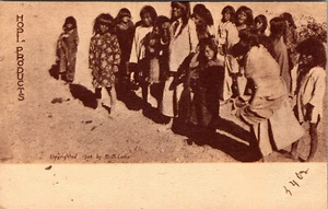 INDIOS NATIVOS AMERICANOS - PRODUCTOS HOPI MOSTRADOS POR NIÑOS - POSTAL INDIVISA - Imagen 1 de 2